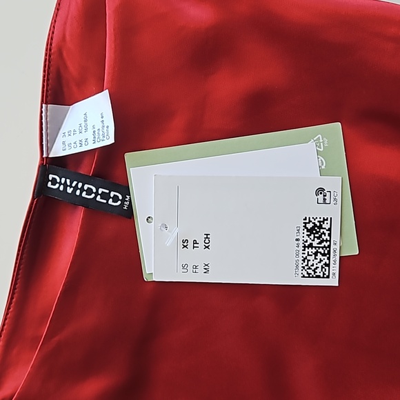 H&M Midi Dress with Sheen in Red - New with Tags (NWT) - Picture 5 of 12